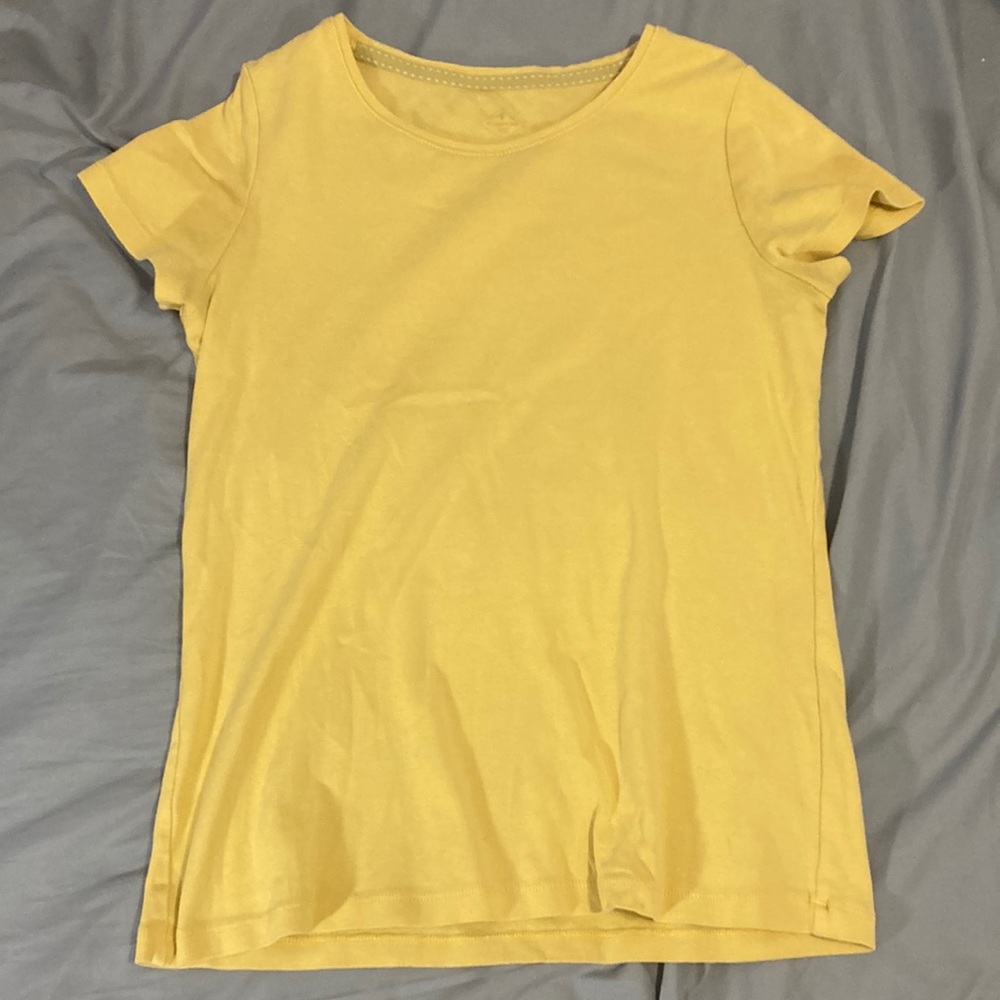 plain yellow T-shirt